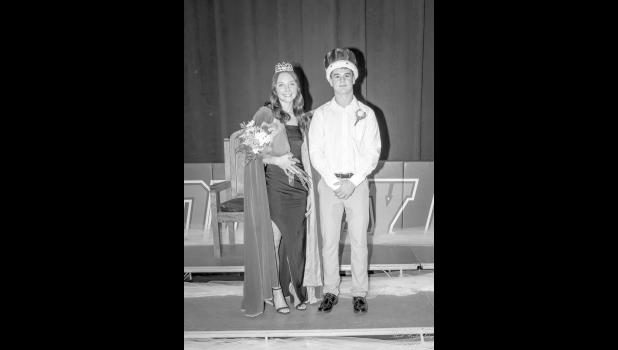 Homecoming Queen and King Mallory Venard and Bryer Kinsley Photo by Barb Hockenbary Photography